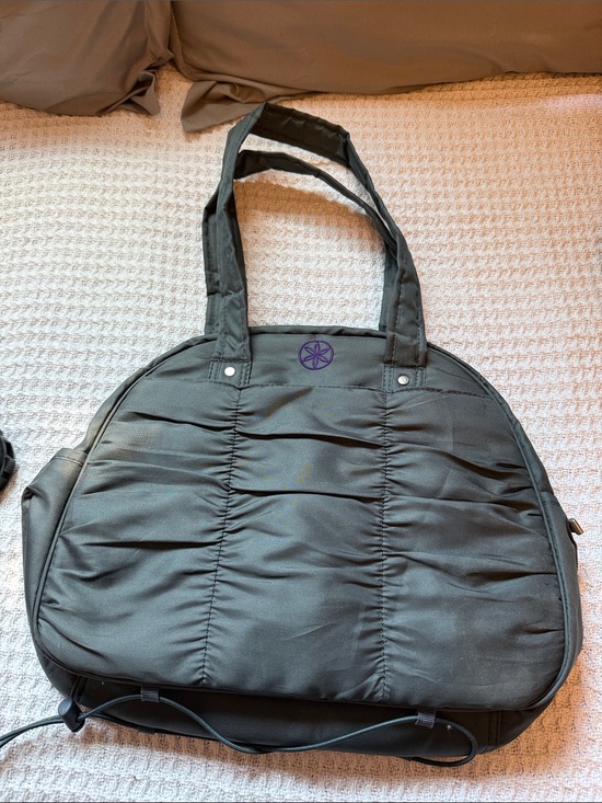 GAIAM Handbags - Women's Gray Quilted Gym Bag with straps for yoga mat